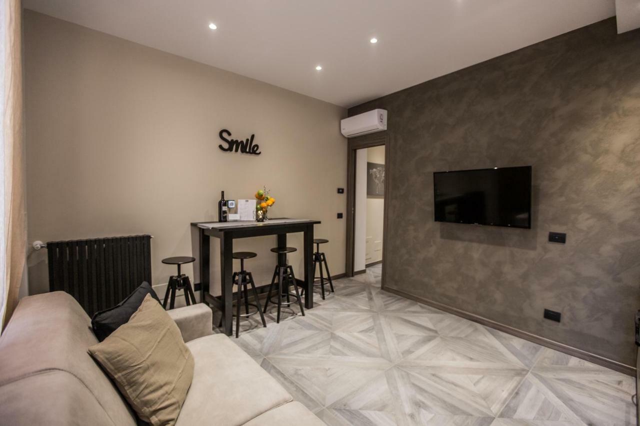 מילאנו Castle Apartment Near Duomo מראה חיצוני תמונה