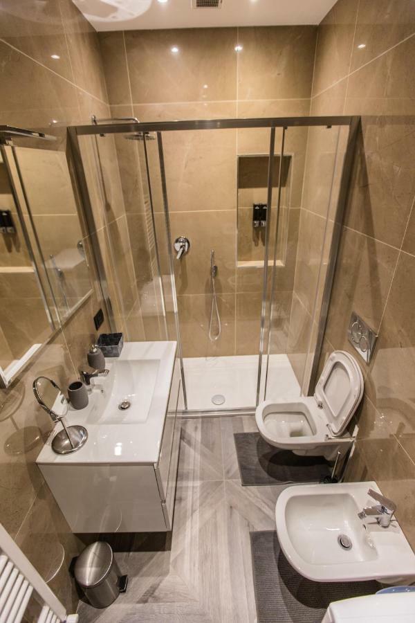 מילאנו Castle Apartment Near Duomo מראה חיצוני תמונה