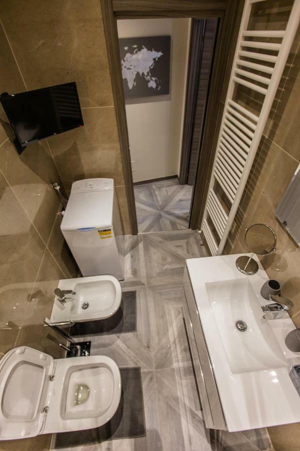 מילאנו Castle Apartment Near Duomo מראה חיצוני תמונה