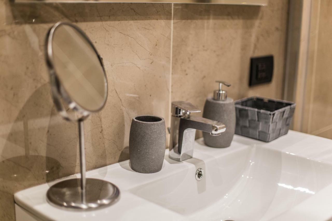מילאנו Castle Apartment Near Duomo מראה חיצוני תמונה